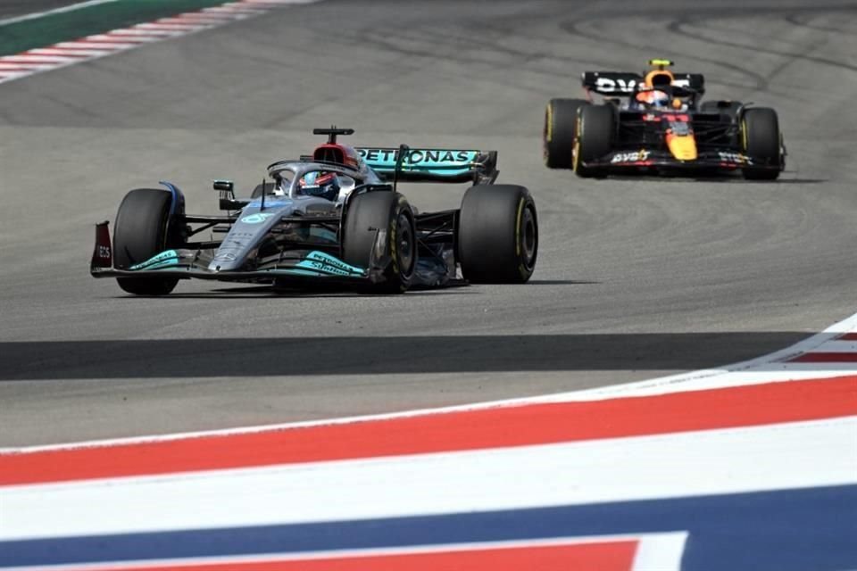 Lewis Hamilton no podo con la presión y terminó en la segunda posición.