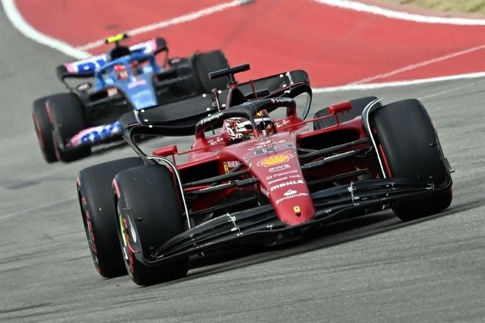 Charles Leclerc se vuelve a poner adelante del mexicano por el subcampeonato de pilotos.