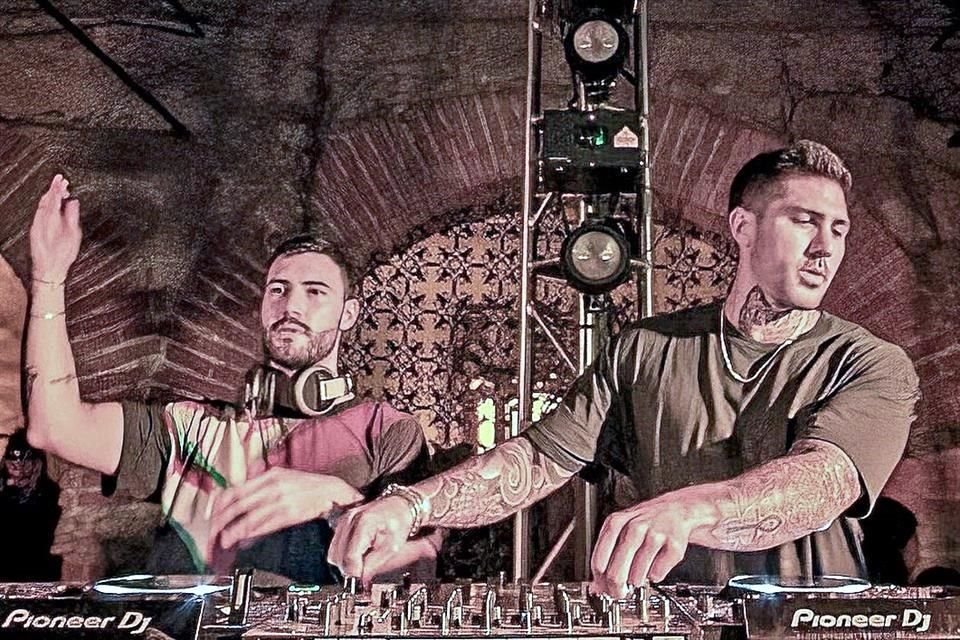 Tom & Collins, en el puesto 71 de DJ Mag, anunciaron hace poco su Glitch Tour, que los llevará por algo más de 25 ciudades de México y Estados Unidos.