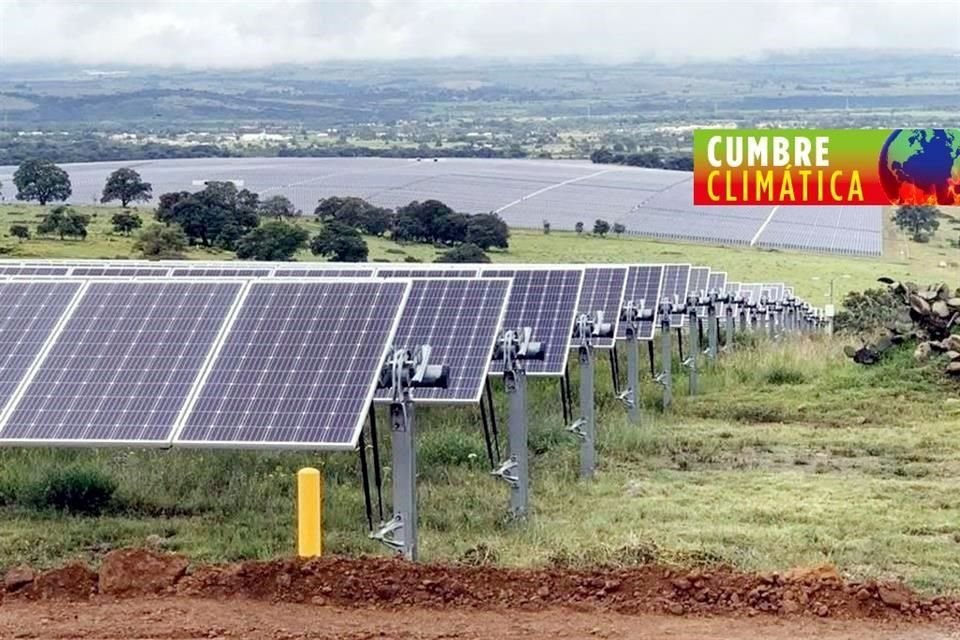 Tras impactar esquemas de autoabasto, CRE emitirá regulaciones que afectarían rentabilidad de instalación de paneles solares en empresas.
