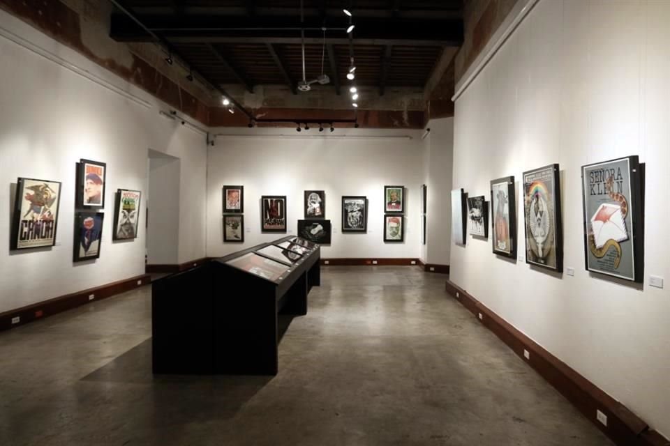 'Suave trazo, Cincuenta y tantos años de diseño gráfico' se presenta en la galería de la Antigua Academia de San Carlos (Academia 22, Centro), de lunes a vienes entre las 10:00 y las 18:00 horas.