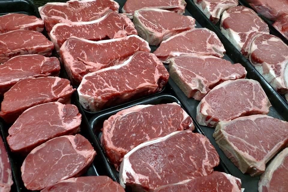El Servicio Nacional de Inocuidad y Calidad Agroalimentaria (Senasica) anunció el jueves que autorizó 22 plantas de procesamiento de Argentina para exportar carne de res a México.