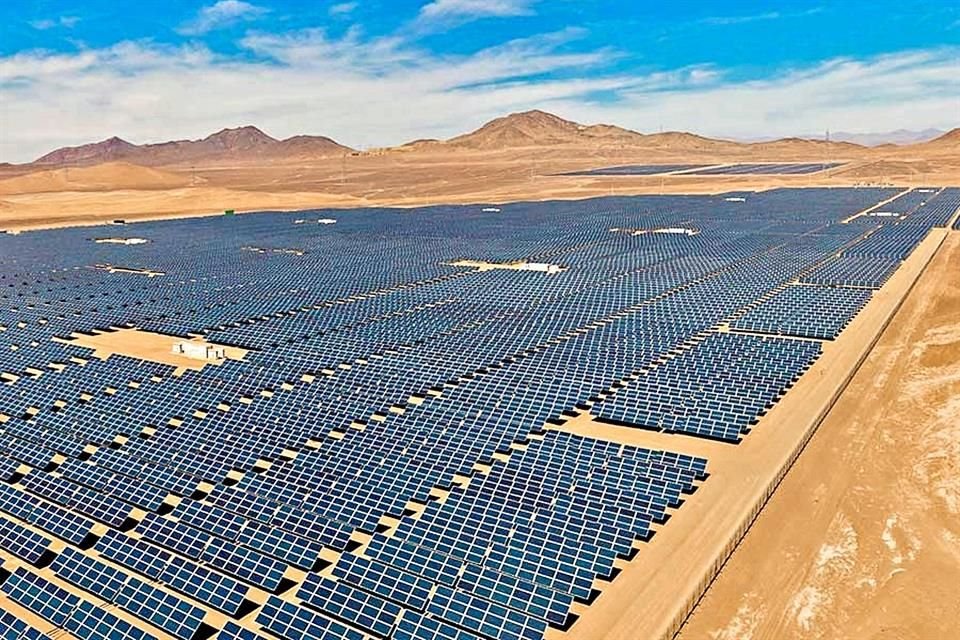 Ésta será la primera vez que las inversiones de energía limpia, específicamente la solar, sean mayores a las de producción de petróleo.