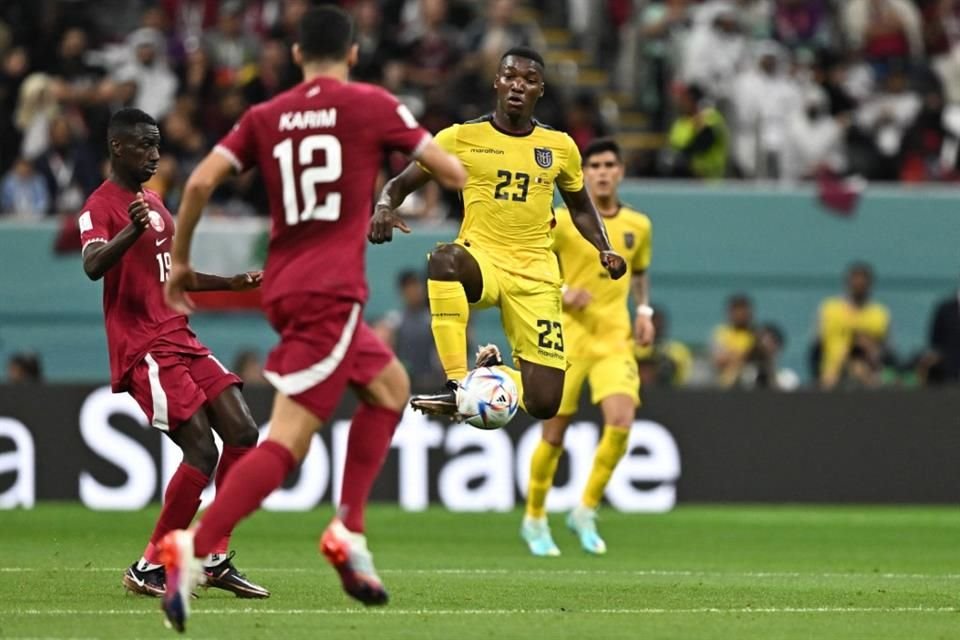 Qatar no demostró un buen desempeño en el primer partido.