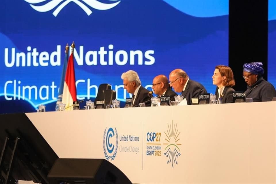 Alcanzar cero emisiones netas para 2050, eliminar gradualmente el carbón y aumentar el financiamiento son pendientes rumbo a la COP28.