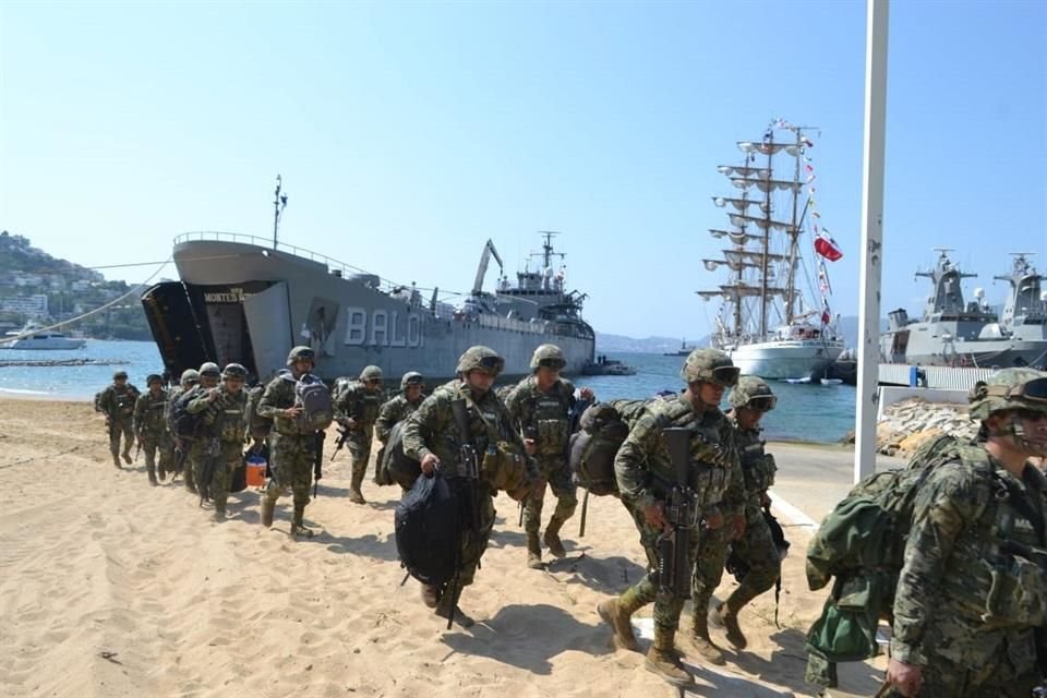 El Gobierno autorizó que la Marina controle el puerto de Acapulco.