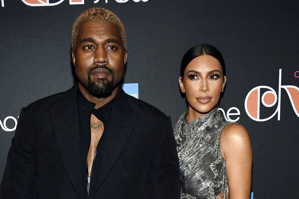 Kim Kardashian y Kanye West llegaron a un acuerdo de divorcio, el rapero tendrá que darle 200 mil dólares mensuales.