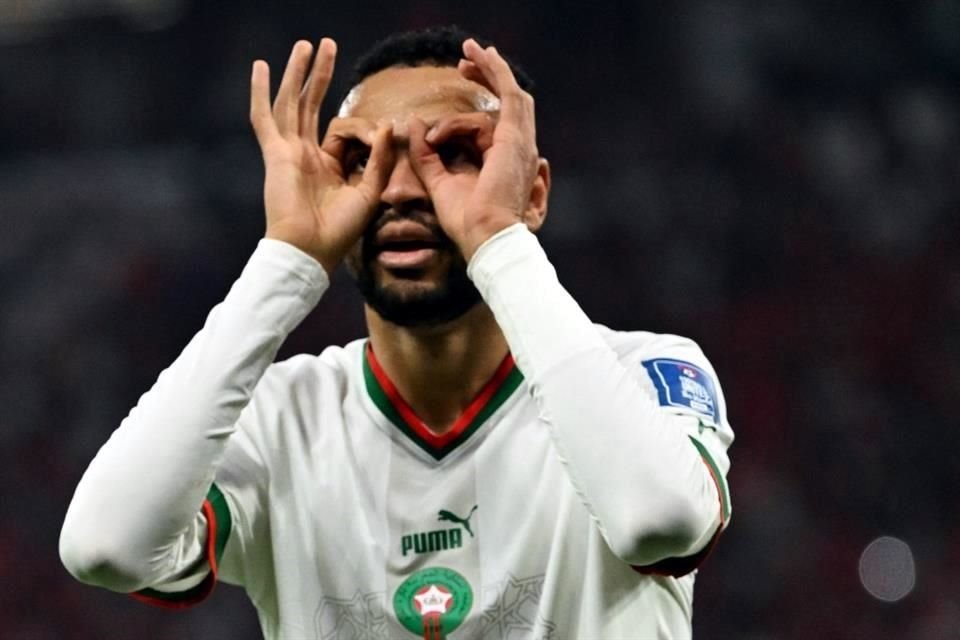 Youssef En-Nesyri marcó el segundo gol de Marruecos en el triunfo sobre Canadá, para avanzar a Octavos de Final como líder del Grupo F.