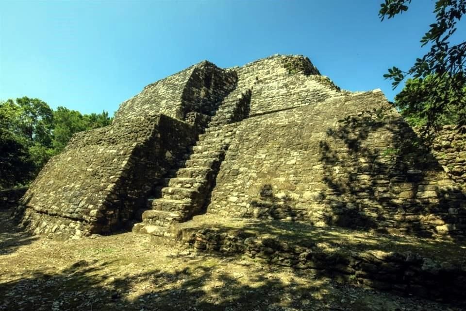 Diego Prieto, director del INAH, informó que Ichkabal será abierta al público gracias al Promeza, aunque no fijó una fecha. El origen de la urbe maya se remonta a más de 2 mil 400 años.