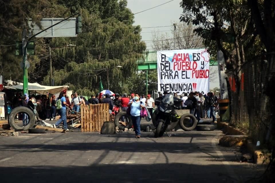 La Jefa de Gobierno, Claudia Sheinbaum, acusó a alcaldes de Oposición de 'irresponsables' por involucrarse en el conflicto de Xochimilco.
