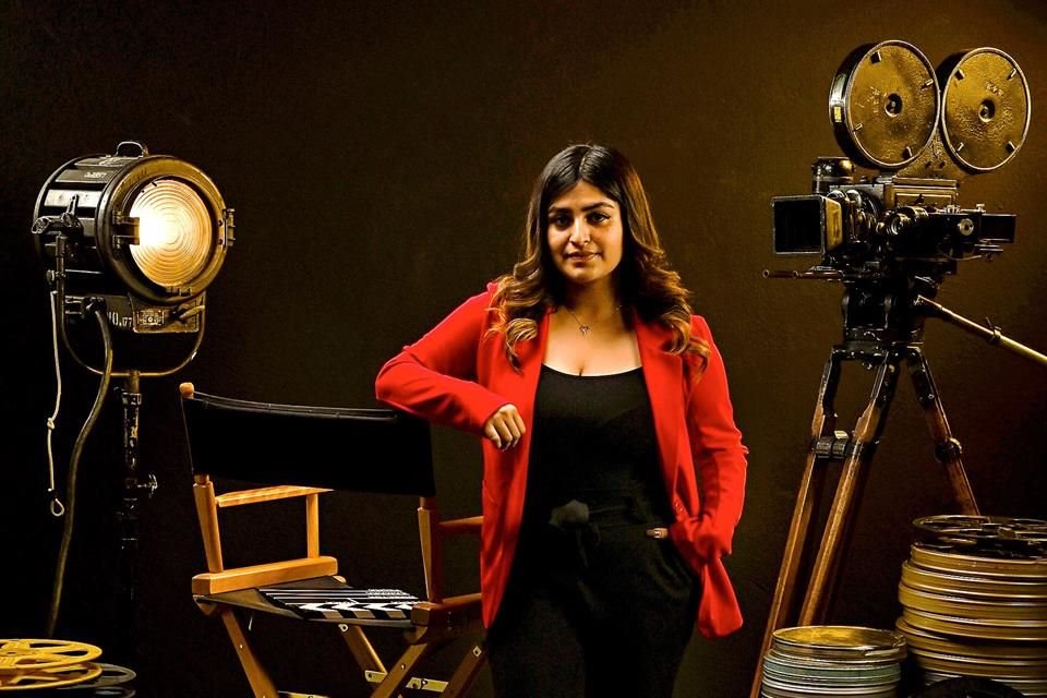 Jacqueline Mendoza, elegida por la EBC como su Mejor Estudiante 2022, reflexiona sobre su vida a partir de un símil cinematográfico.