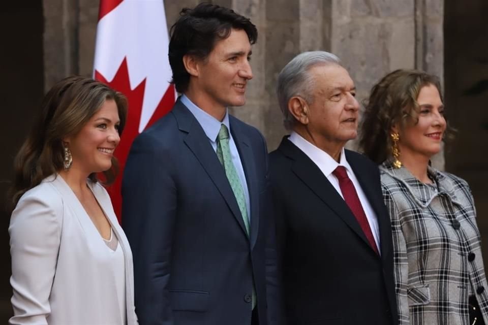 Después de una ceremonia de bienvenida y foto oficial, Lopez Obrador sostendrá una charla privada con el canadiense y su esposa en el despacho del Mandatario federal.