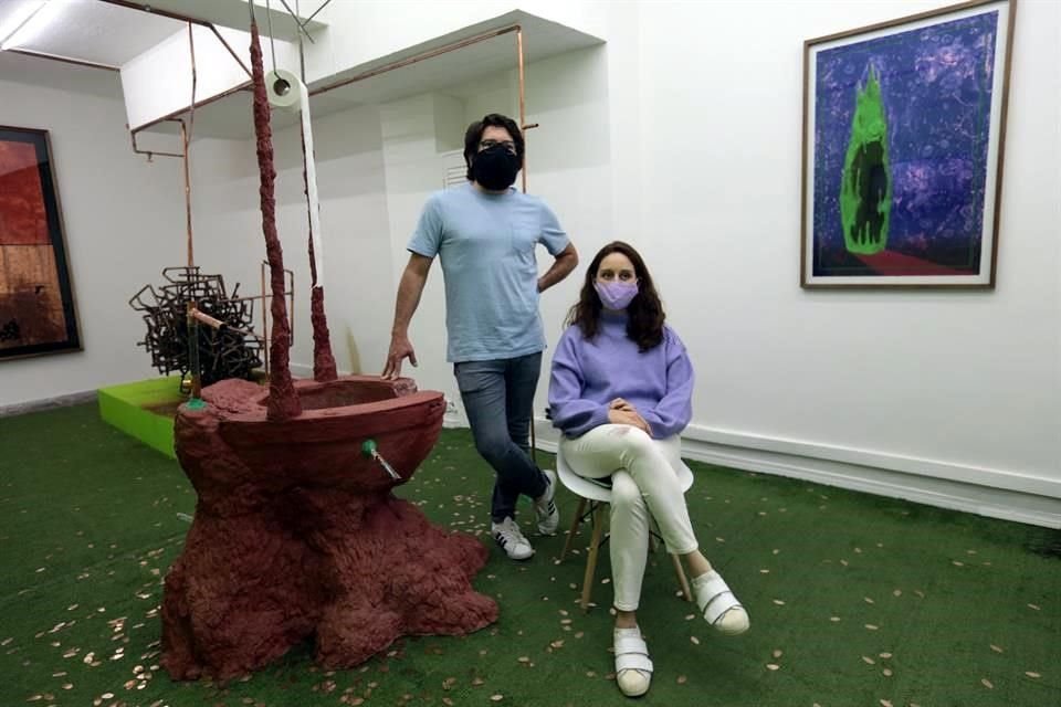Mauricio Galguera y María García Sainz en la Galería Pequod Co, ubicada en Lancaster 29.