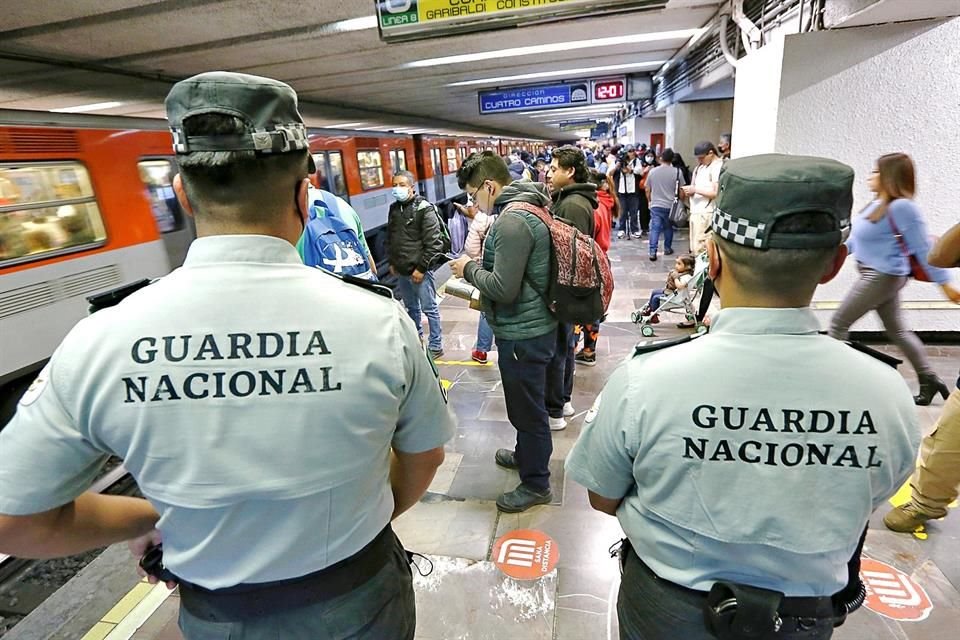El Metro de CDMX será vigilado por 6 mil 60 elementos de Guardia Nacional, es decir, más que 29 estados de País, como Zacatecas o Michoacán.
