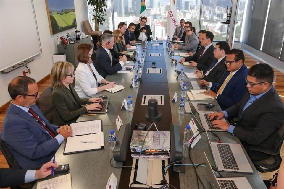 Funcionarios estadounidenses expresaron 'graves preocupaciones' sobre las políticas de biotecnología agrícola de México en reuniones con sus homólogos mexicanos el lunes.