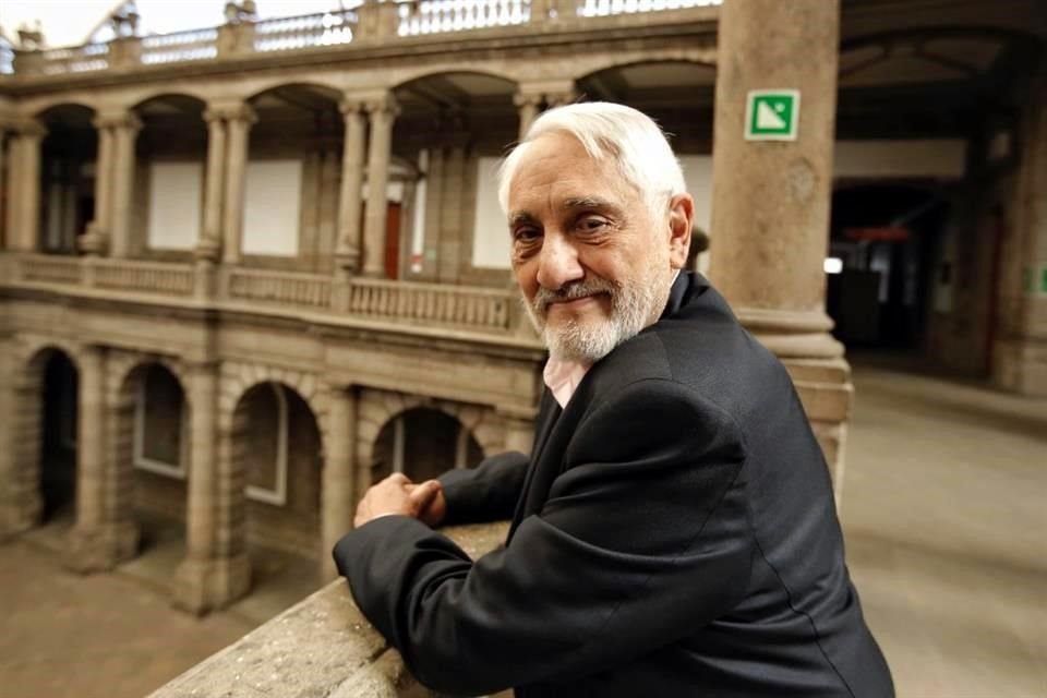 El Palacio de Minería se alista para recibir nuevamente la Feria Internacional del Libro; Fernando Macotela, director del encuentro librero, confía en retomar el número habitual de visitantes.