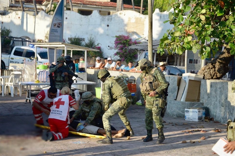 En inicio de fin de semana largo, Acapulco ha registrado el asesinato de dos hombres, así como dos heridos de bala en zonas turísticas.