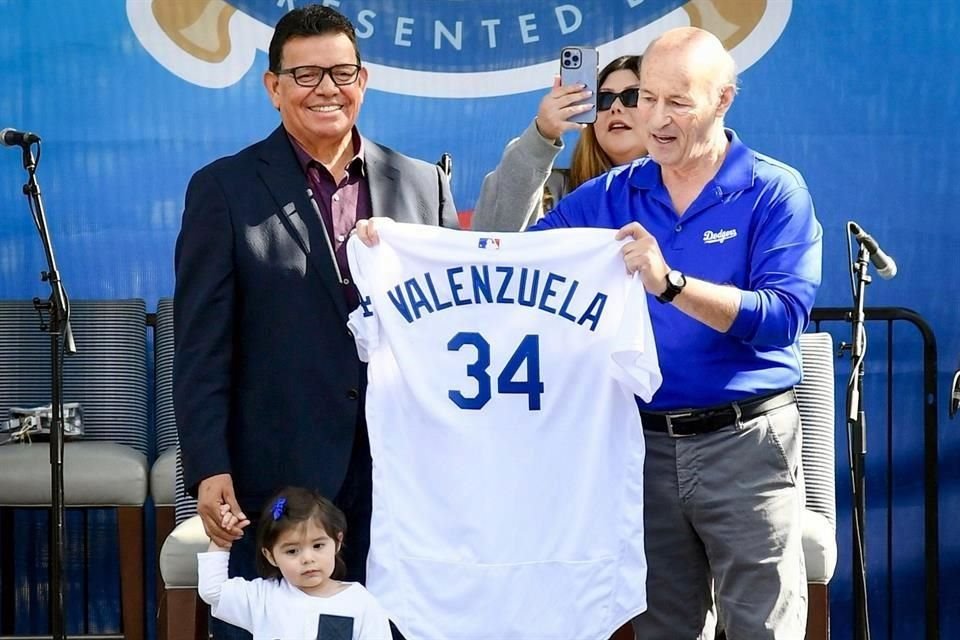 El '34' de Fernando Valenzuela será retirado por los Dodgers de Los Ángeles.