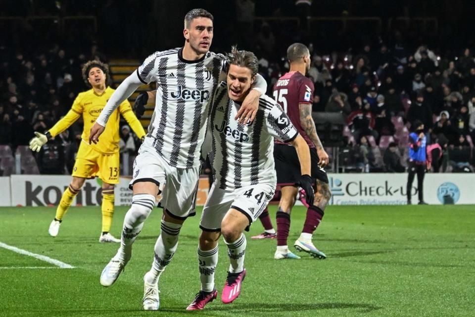 Guillermo Ochoa recibió tres goles de la Juventus.