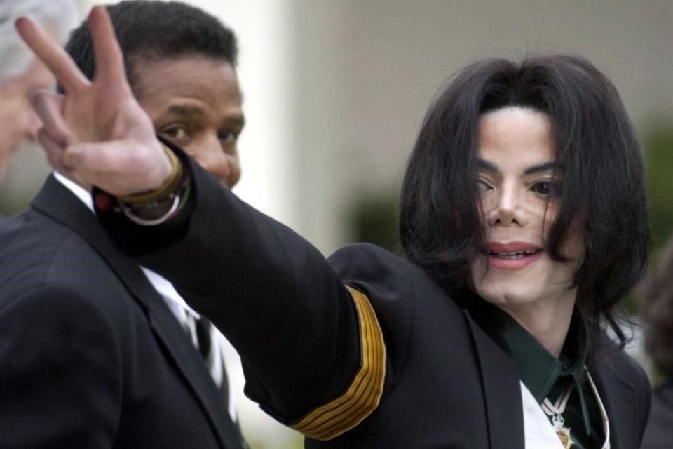 Los administradores legales del patrimonio de Michael Jackson están planeando vender la mitad de su catálogo musical, por unos 900 mdd.