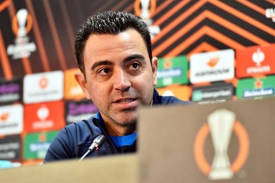 Xavi espera que su equipo logre el pase para jugar los Octavos de Final de la Europa League.