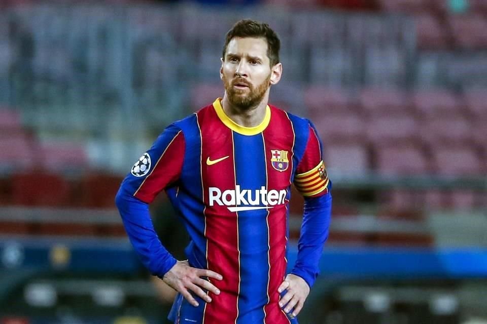 A Lionel Messi le queda un mes de contrato con el Barcelona.