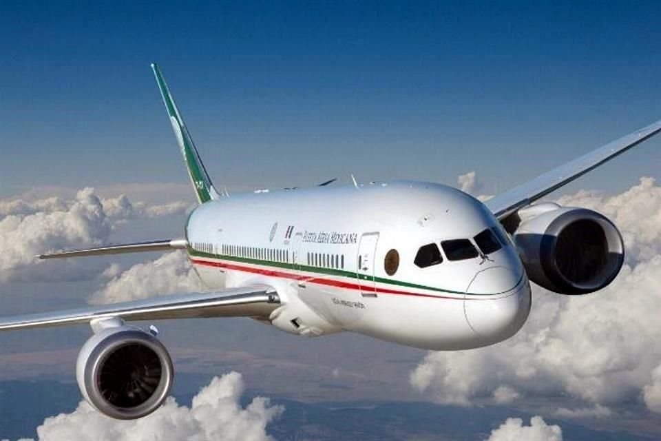 El avión presidencial TP-01 regresó a la Ciudad de México luego de recibir mantenimiento en California, EU.