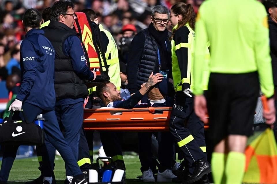 El astro brasileño salió lesionado del duelo entre PSG y Lille, por la Ligue 1, el 19 de febrero.