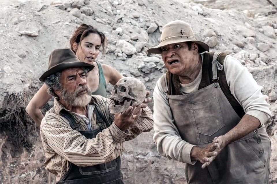 Ana de la Reguera, Damián Alcázar y Joaquín Cosío participan en '¡Que Viva México!', que estrena a finales de marzo en el País.