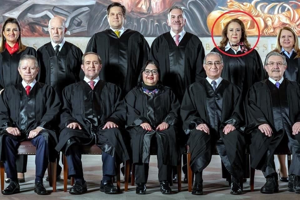 La Suprema Corte difundió esta imagen sobre la integración del pleno, que encabeza Norma Piña y en donde también aparece Yasmín Esquivel (círculo).