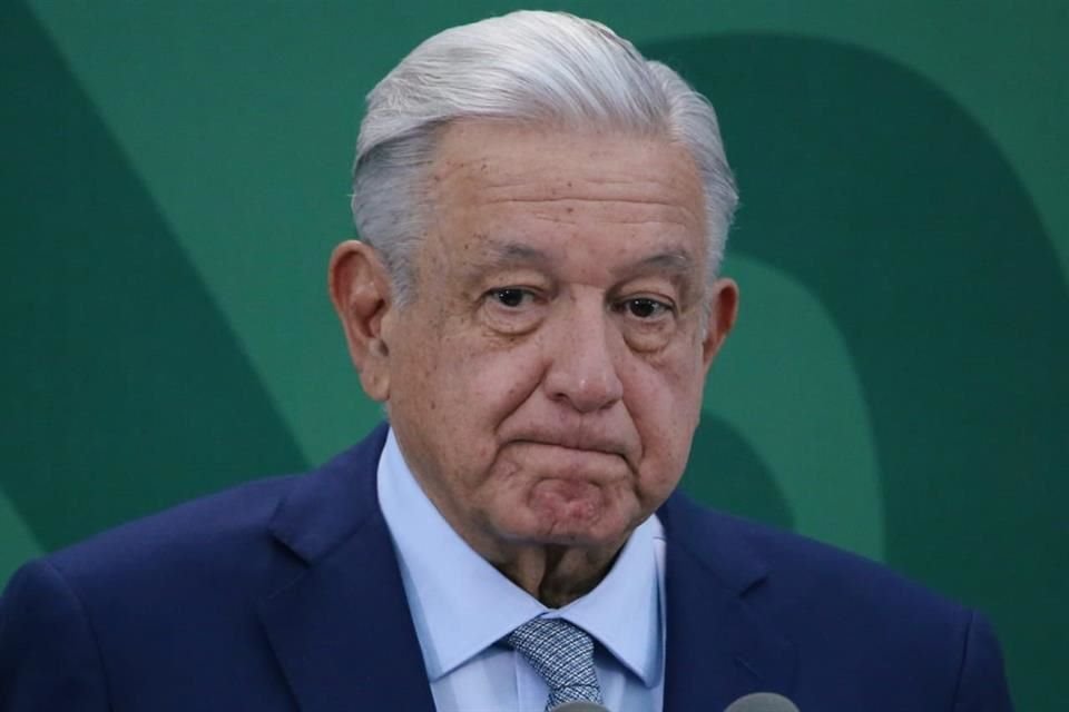 El congresista estadounidense Dan Crenshaw se burló del amago del Presidente López Obrador.