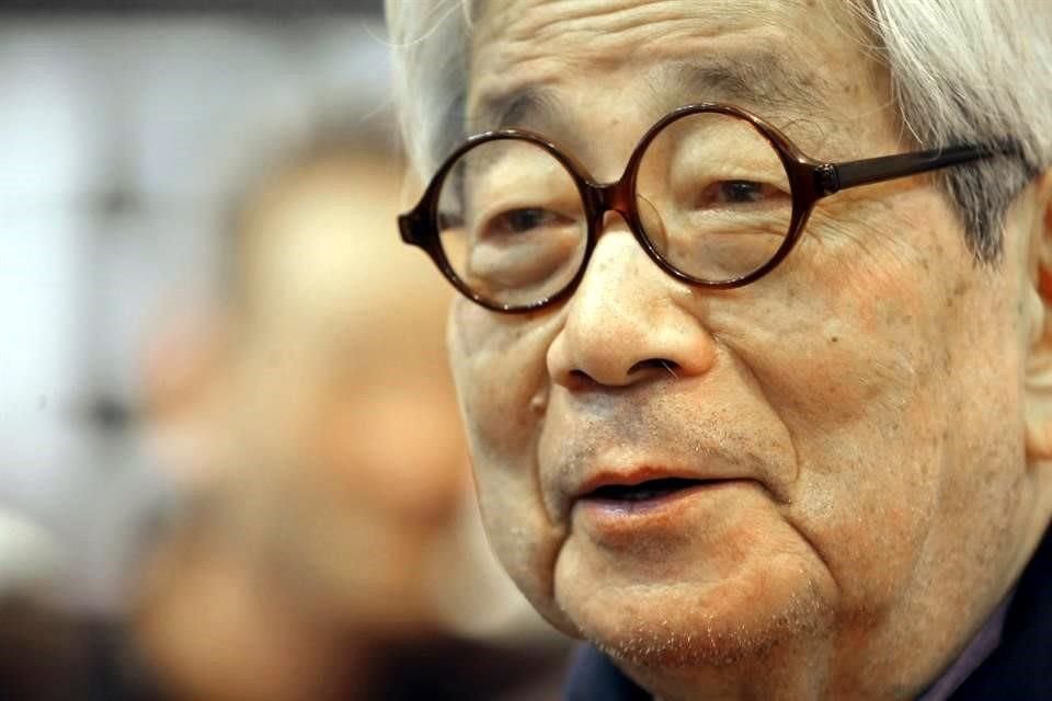 El novelista japonés Kenzaburo Oe falleció a los 88 años, se informó este lunes.