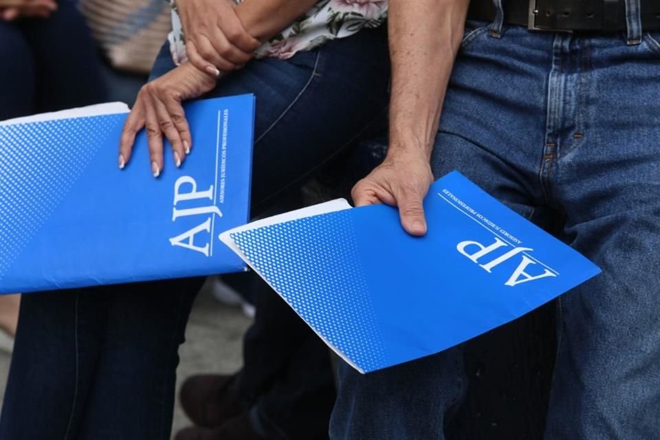 Uno delos casos un domicilio ubicado en la Calzada de los Paraísos, en la Colonia Ciudad Granja, Zapopan.