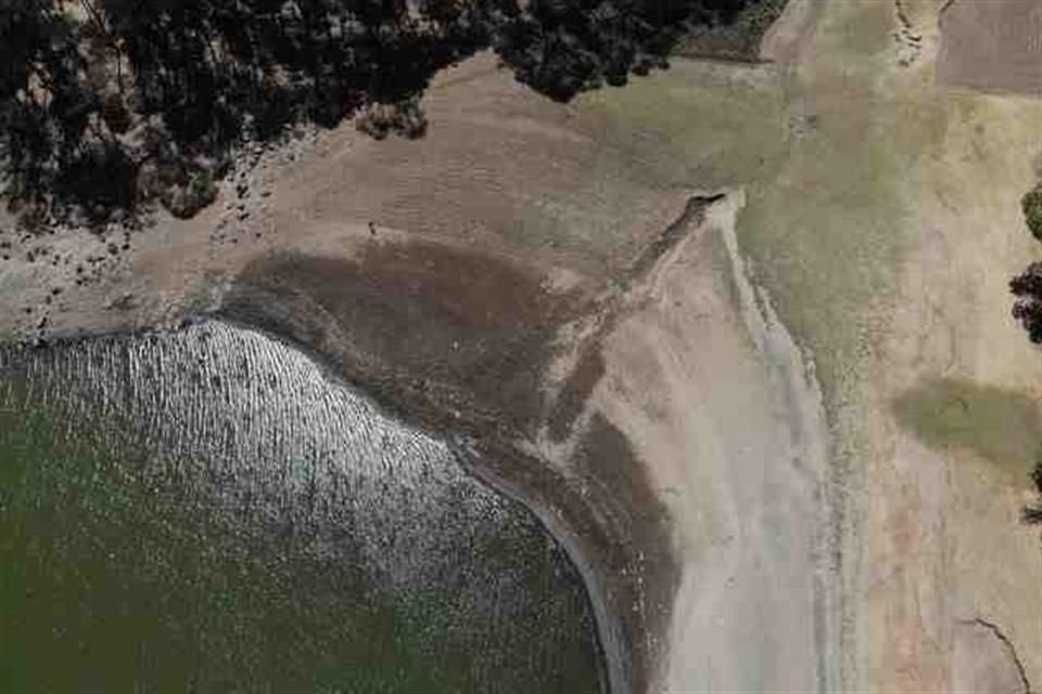 La diferencia respecto al almacenamiento histórico en las presas abastecedoras de agua a las ciudades de México y Toluca representa un déficit de 23 por ciento.