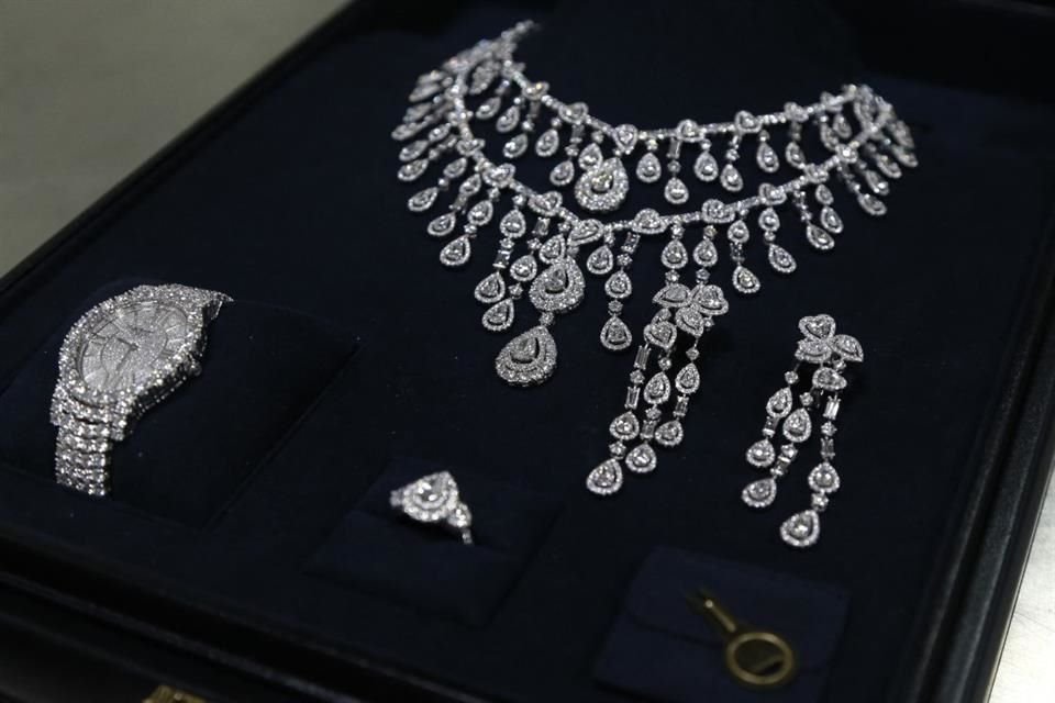 El Tribunal de Cuentas de Brasil aprobó dar cinco días hábiles a Jair Bolsonaro para devolver las joyas regaladas por Arabia Saudí.