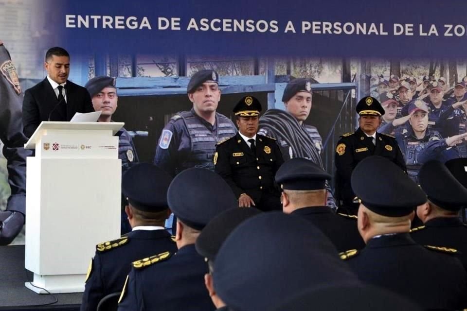 Omar García Harfuch rindió homenaje al policía Segundo Jorge Trejo quien llevaba 26 años de trayectoria y falleció en el enfrentamiento.