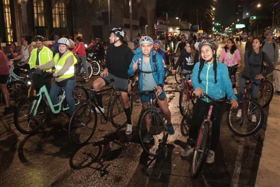 Este sábado se registró el segundo paseo nocturno ciclista realizado en Paseo de la Reforma y partes del Centro Histórico.