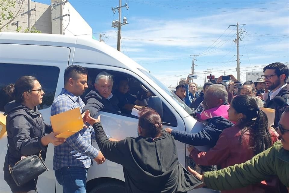 En Ciudad Juárez, el Presidente recibió reclamos por la tragedia migrante.