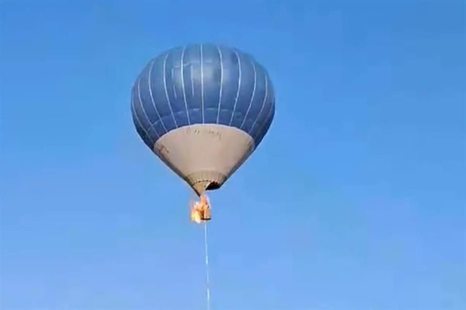 La explosión de un globo aerostático en pleno vuelo dejó como saldo dos personas muertas y una lesionada.