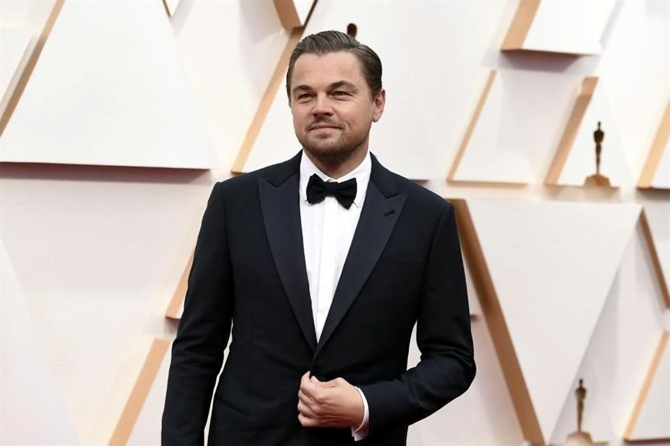 Leonardo DiCaprio declaró en contra de de un miembro de la banda The Fugees por corrupción y fraude.
