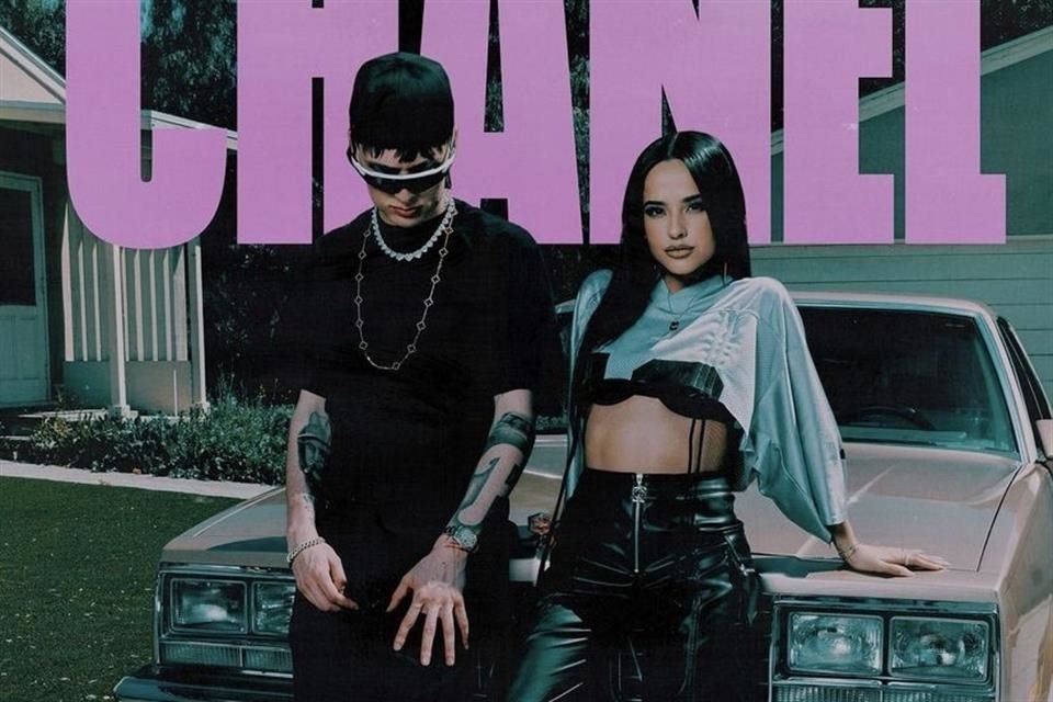 Becky G y Peso Pluma colaboraron juntos en la canción 'Chanel'.