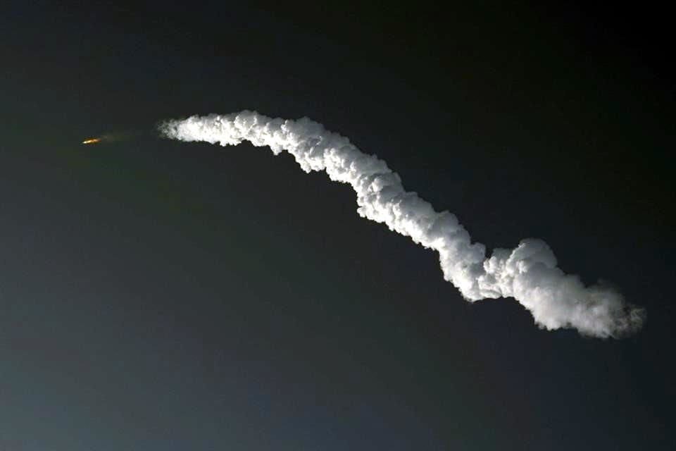 El Starship de SpaceX, el cohete más potente de la historia, explota minutos después de su lanzamiento.
