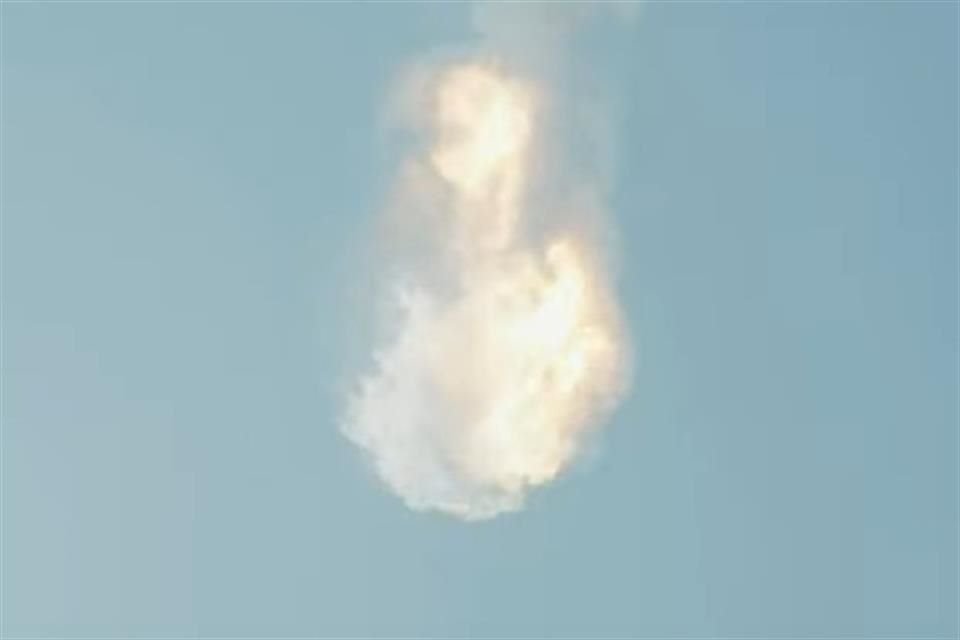 El mega cohete Starship explotó minutos después de ser lanzado.