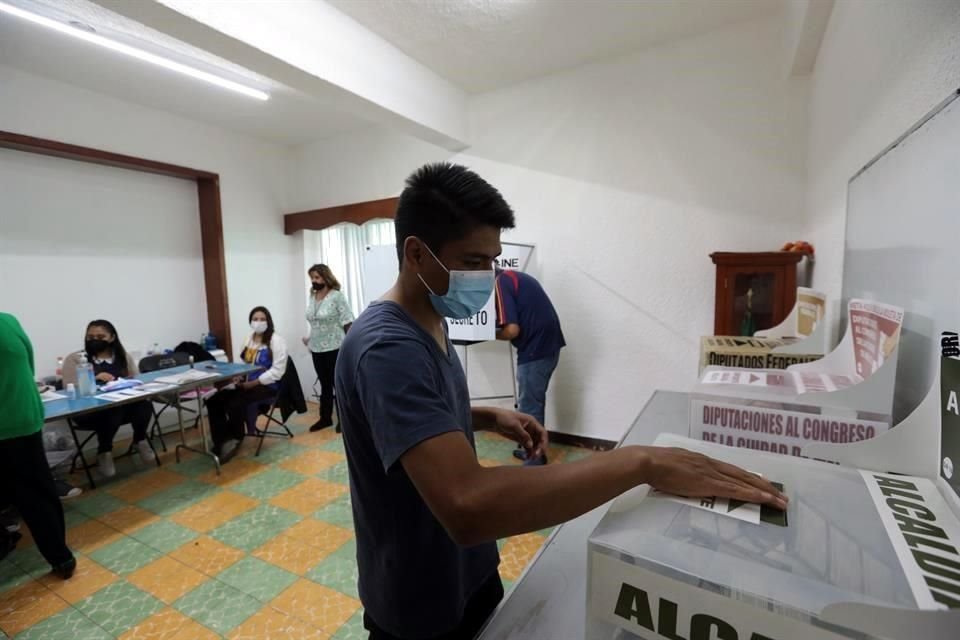 El pasado domingo intervino la operación de maquinarias electorales de grupos políticos asentados en algunos territorios, dijo Ruta Cívica.