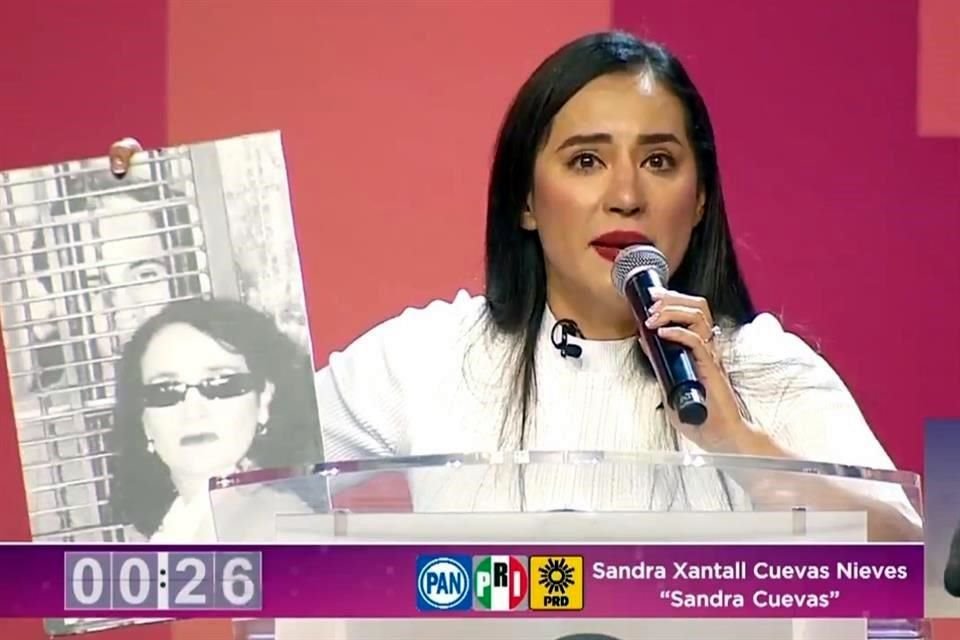 El @iecm dio como virtual Alcaldesa de la Cuauhtémoc a la candidata de la Alianza PAN-PRI-PRD, Sandra Cuevas y el triunfo le tomó tan inesperadamente que ni siquiera se encontraba en casa de campaña.