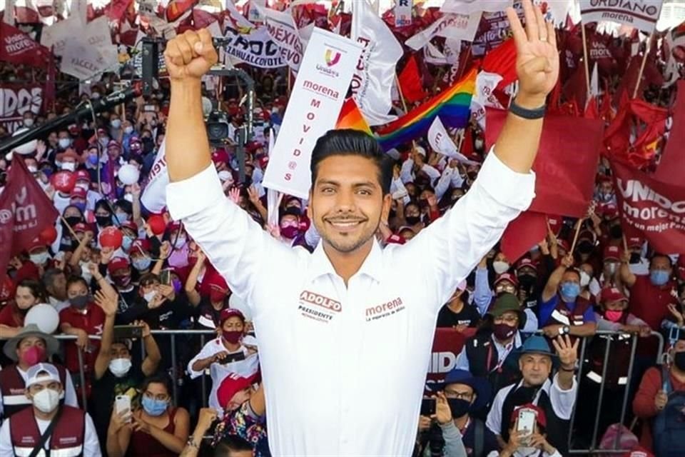 Adolfo Cerqueda Rebollo ganó las elecciones de este 6 de junio pese a las agresiones y discriminación que sufrió durante su campaña.