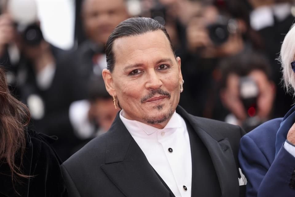 La inauguración del Festival de Cine de Cannes fue opacada por protestas tras la aparición de Johnny Depp.