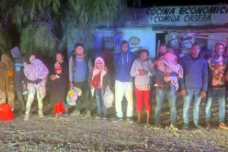 El grupo de migrantes fue hallado en una finca de la la comunidad Cruz de Elorza, cerca de Doctor Arroyo, Nuevo León.