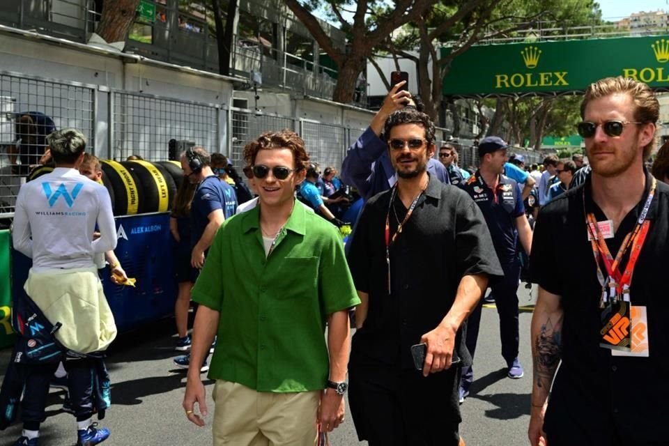 Famosos como Tom Holland (izq.), Orlando Bloom (centro) y Michael Douglas acudieron al Gran Premio de Mónaco para ver ganar a Max Verstappen.