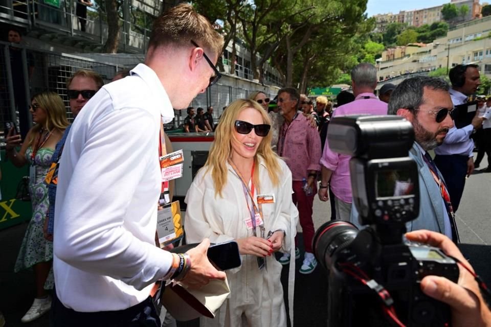 La cantante australiana Kylie Minogue también acudió al evento de la Fórmula 1.